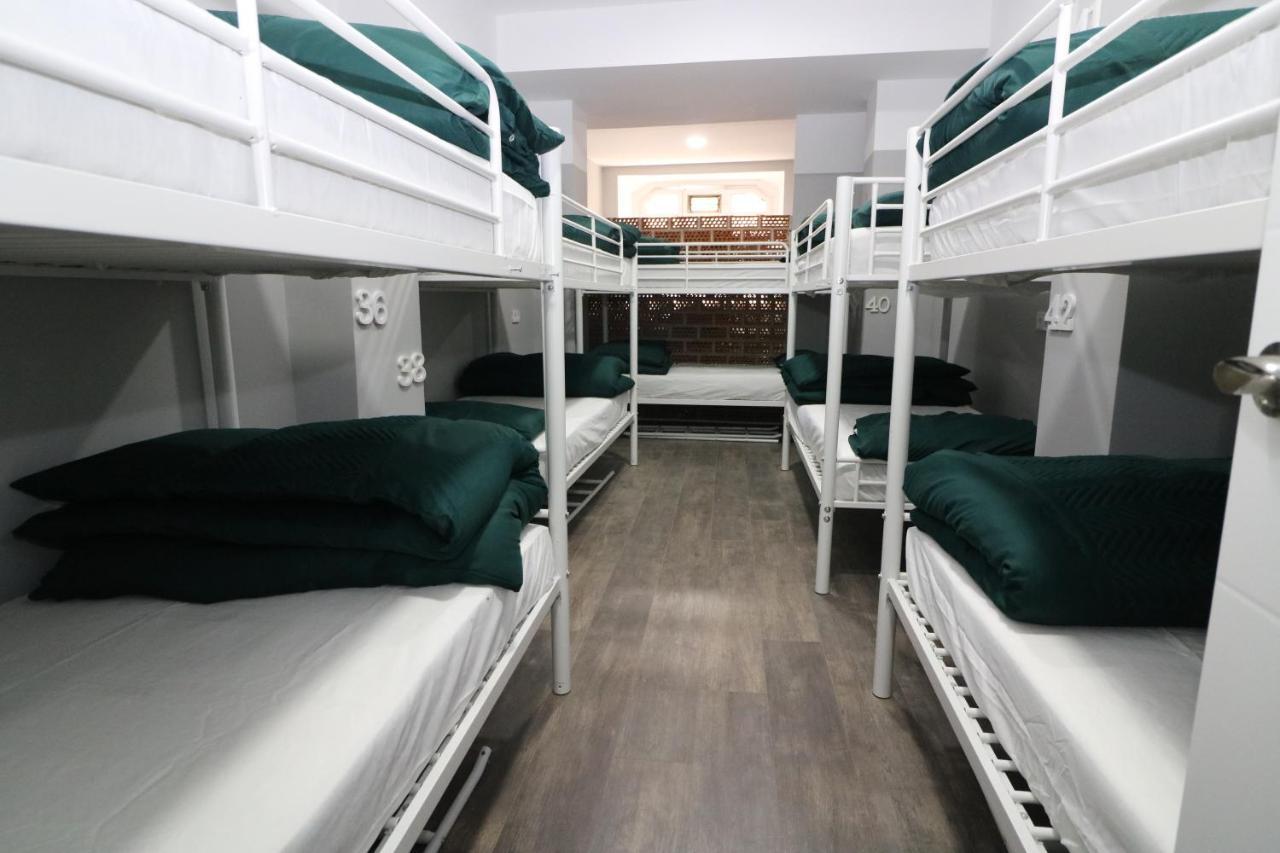 Madrid Downtown Hostel Екстер'єр фото