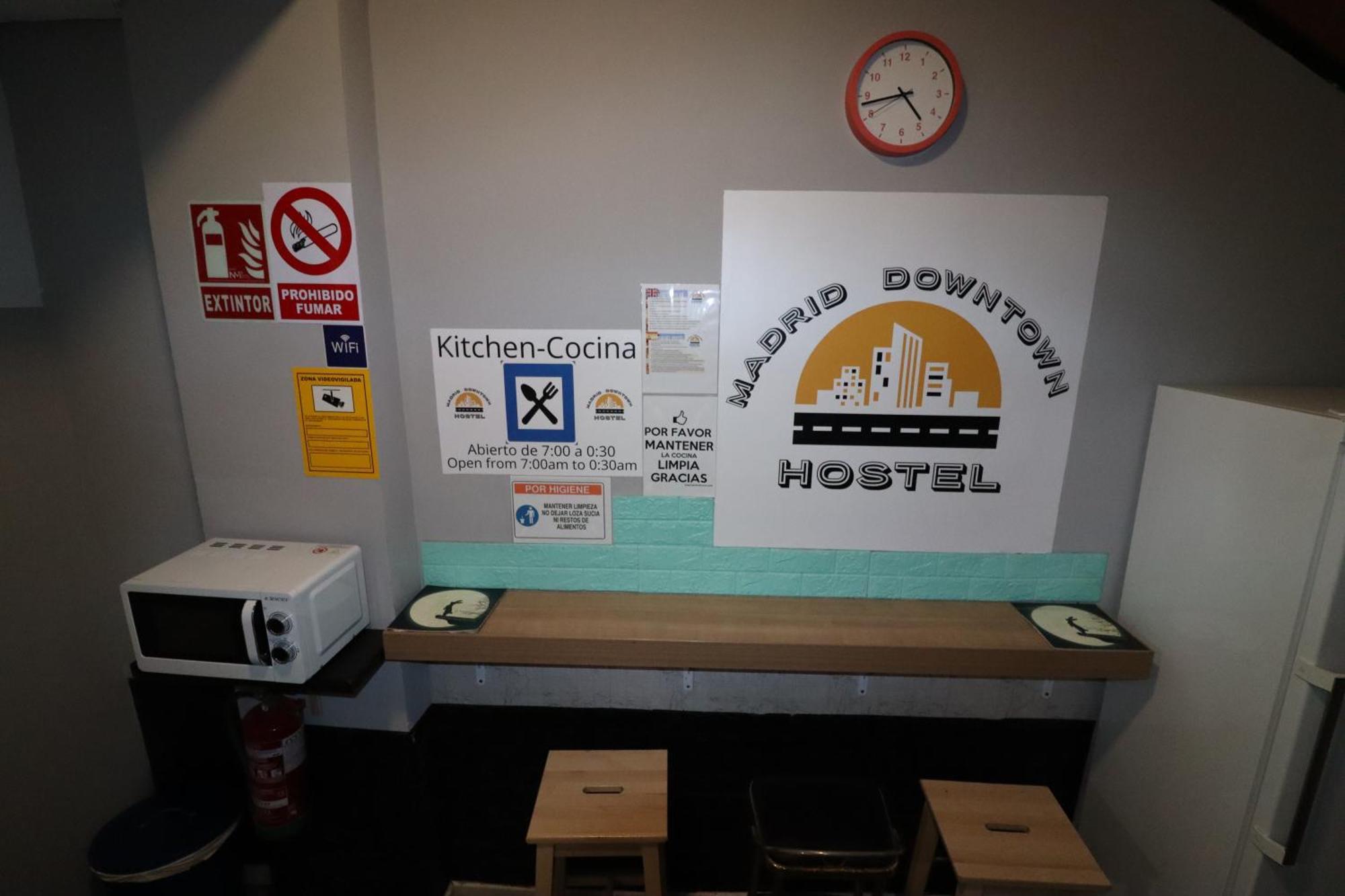 Madrid Downtown Hostel Екстер'єр фото