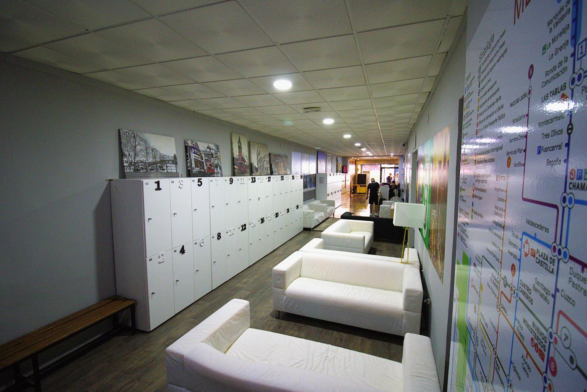 Madrid Downtown Hostel Екстер'єр фото