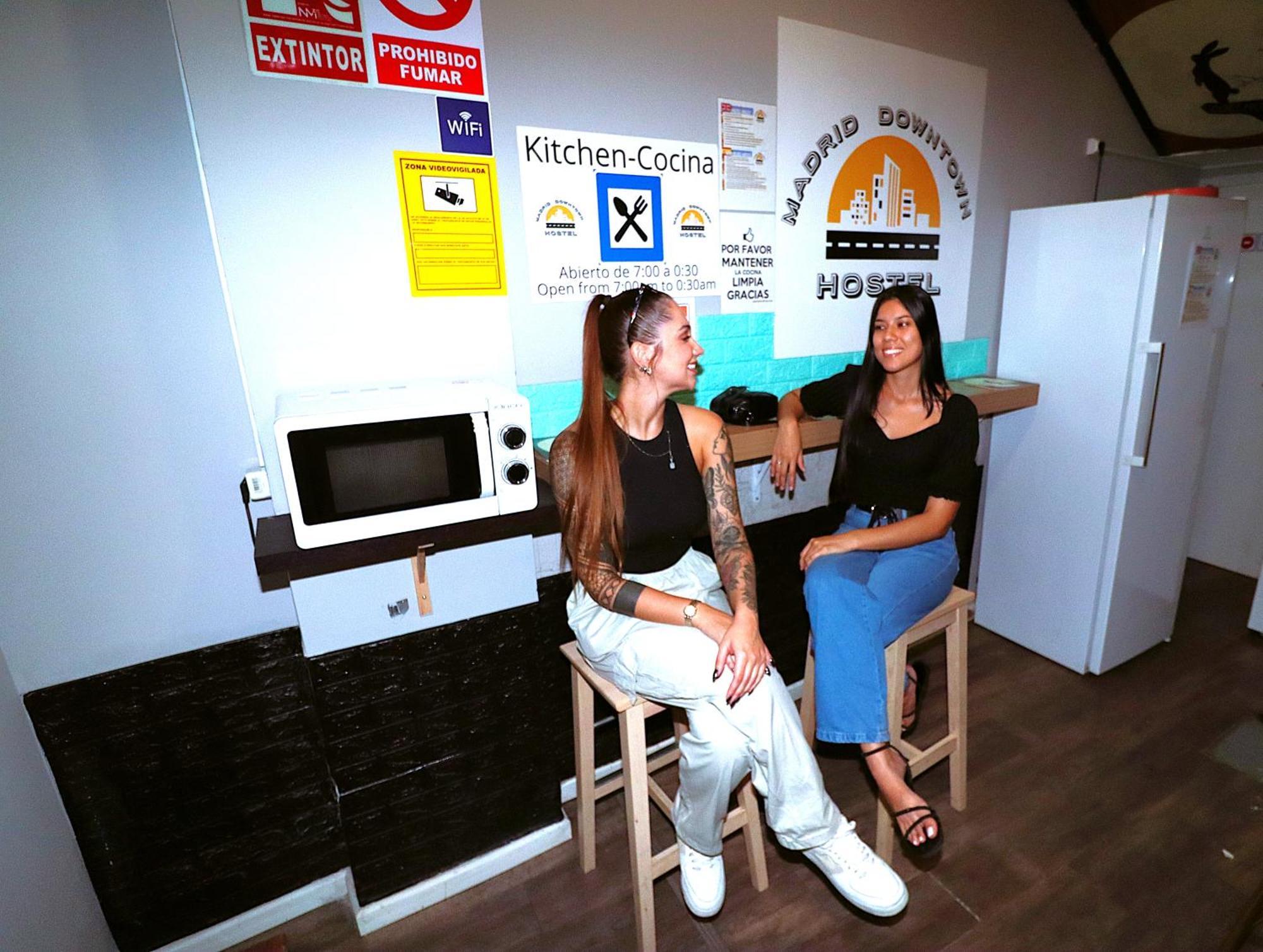 Madrid Downtown Hostel Екстер'єр фото