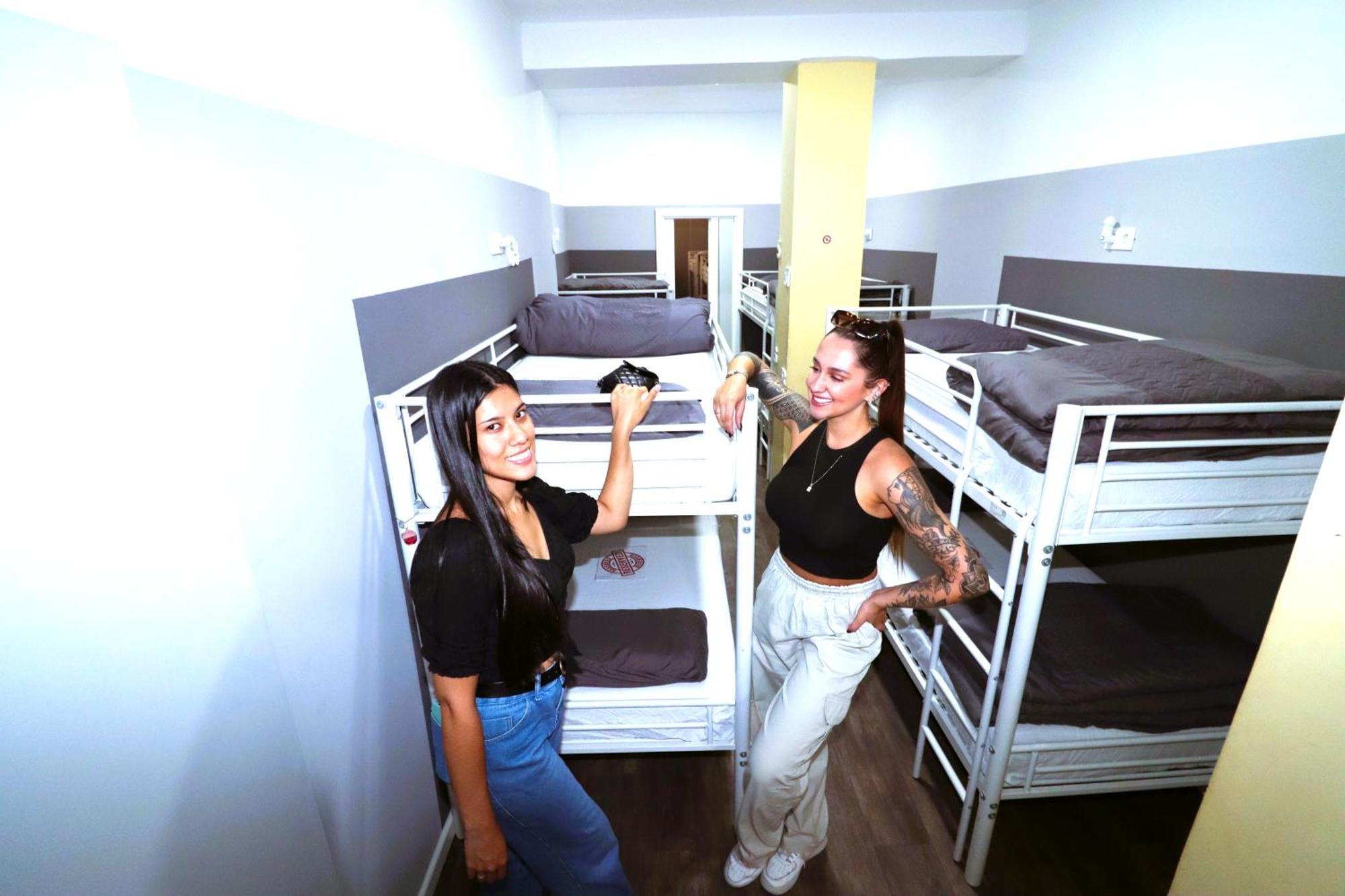 Madrid Downtown Hostel Екстер'єр фото